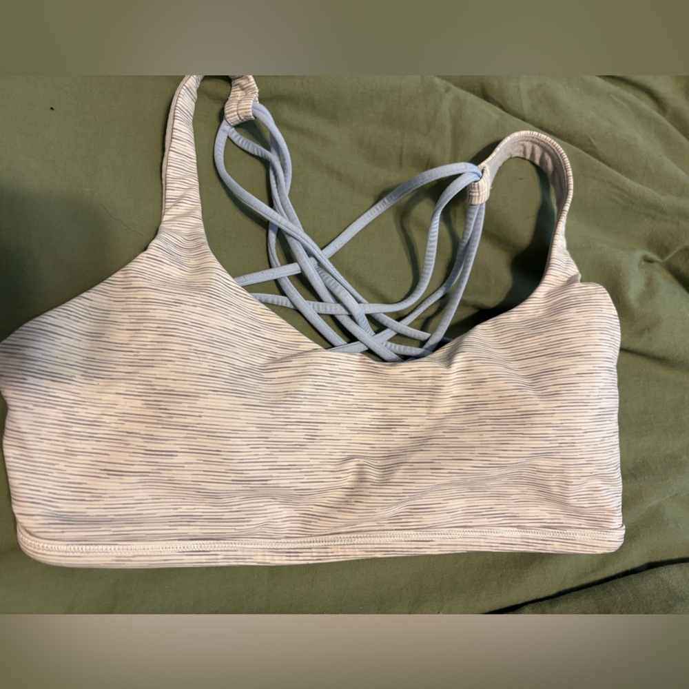 Lululemon size 6 strappy sports bra